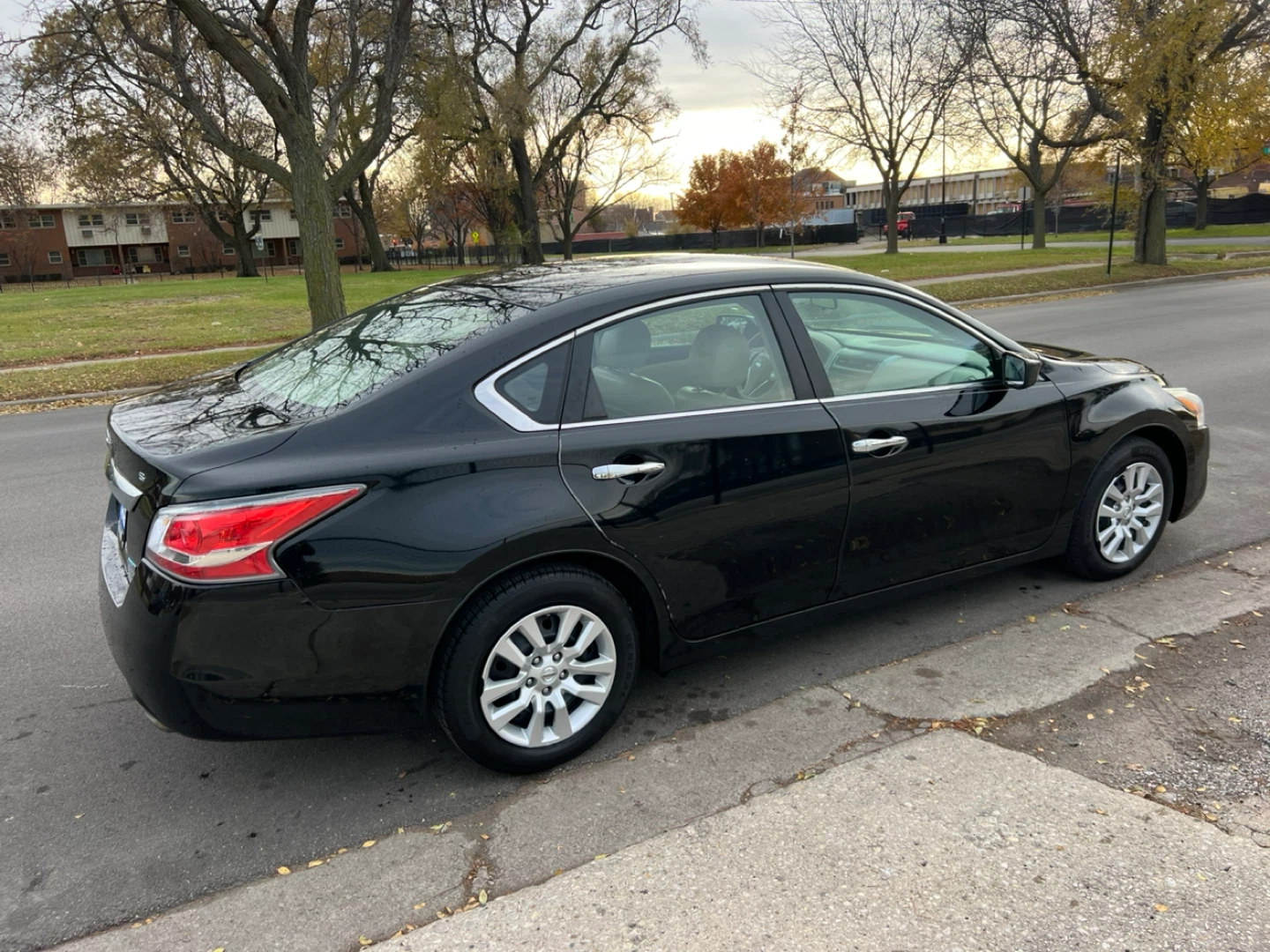 Nissan Altima Sedan - Black - photo 3