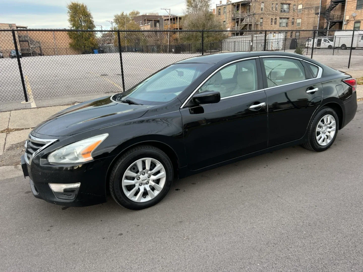 Nissan Altima Sedan - Black