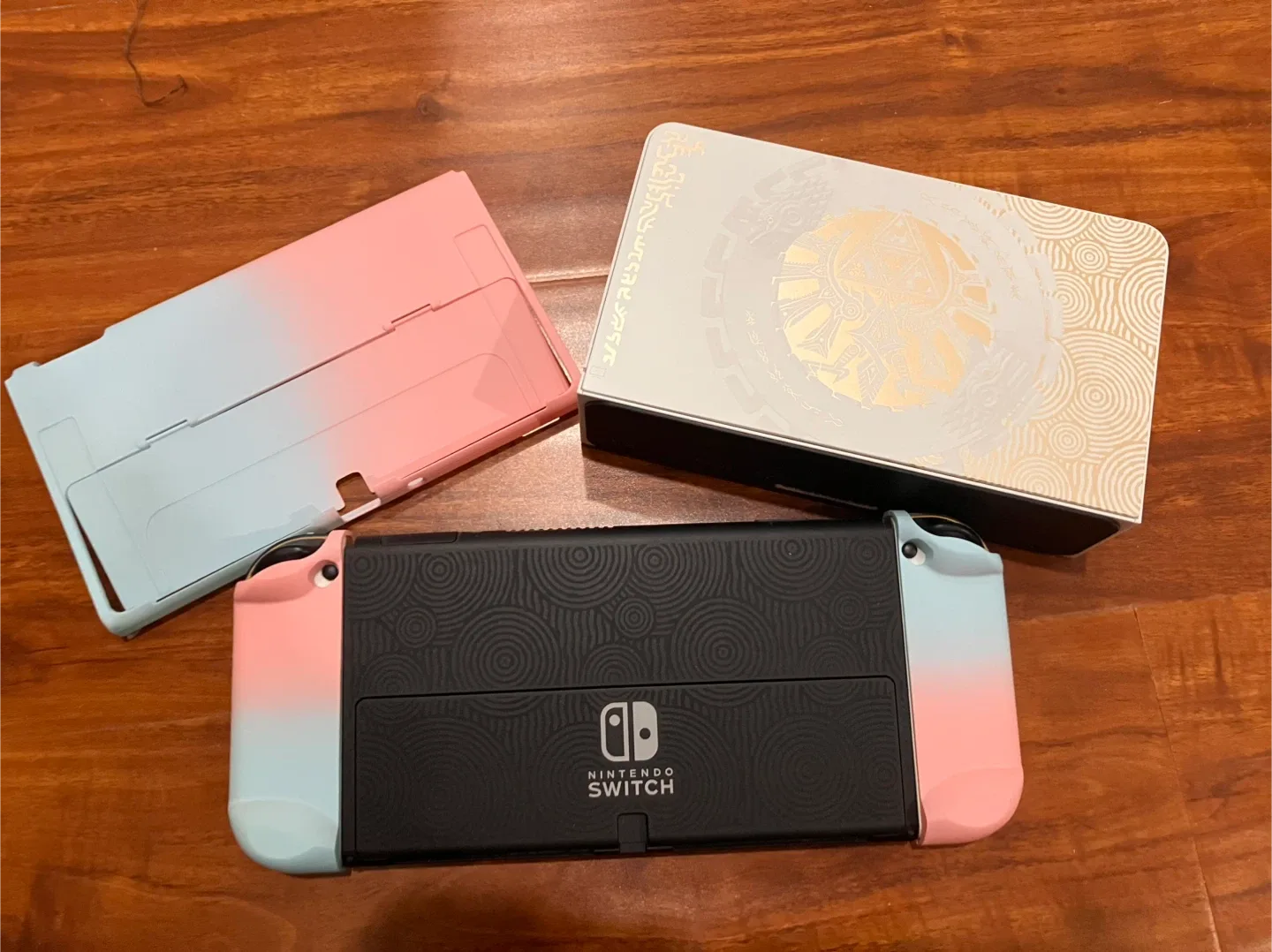 Nintendo switch OLED Zelda: tears of the kingdom edition image indicator(2)