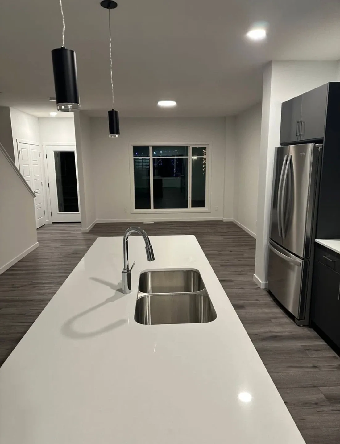 Beautiful room for rent image indicator(7)