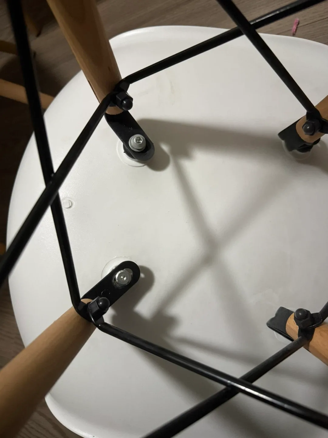 Round White Dining Table with 4 Chairs image indicator(10)