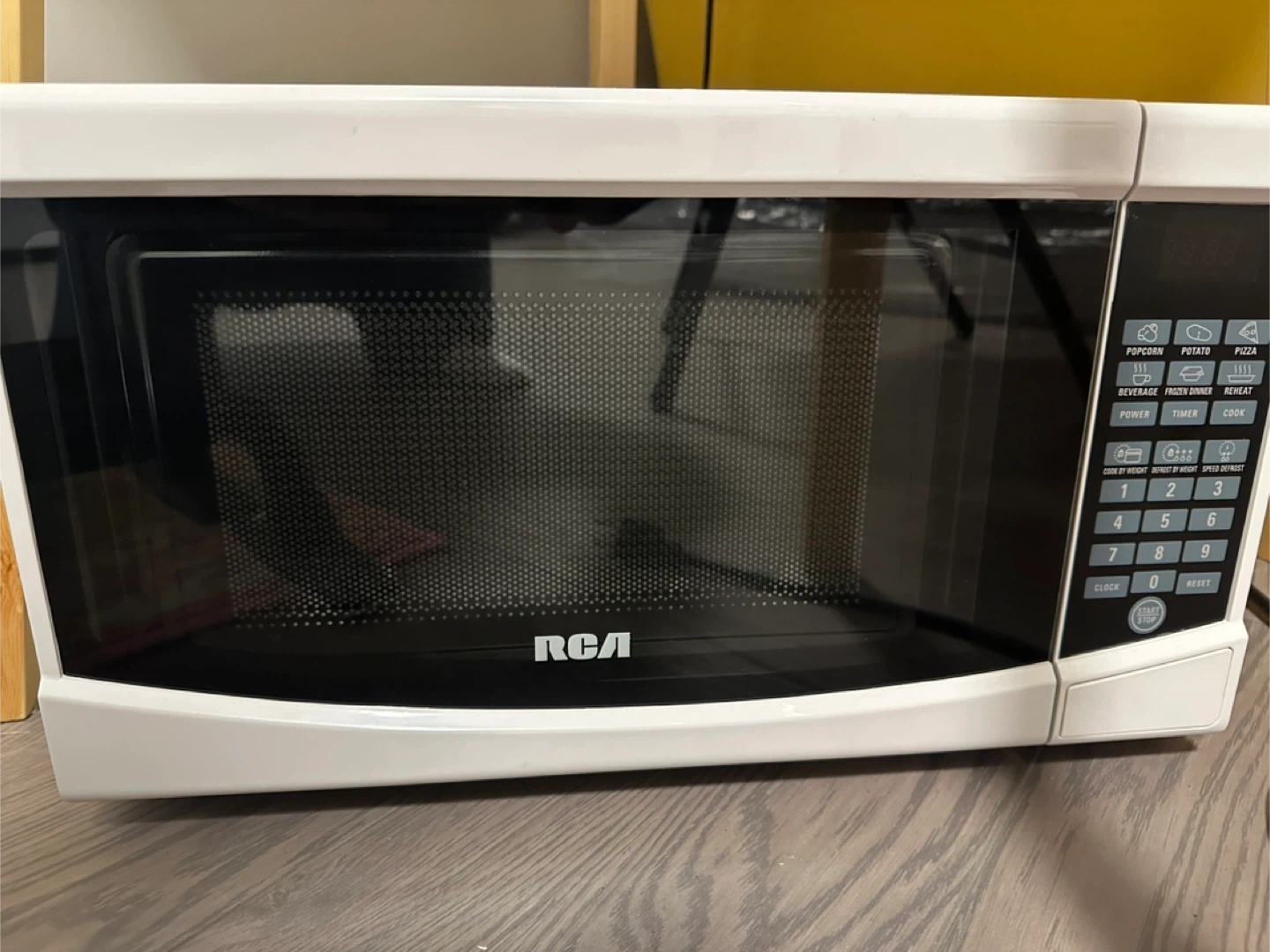 RCA Microwave - White - photo 2