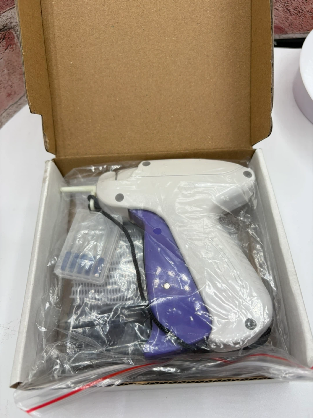 New Tagging Gun (White) with Box