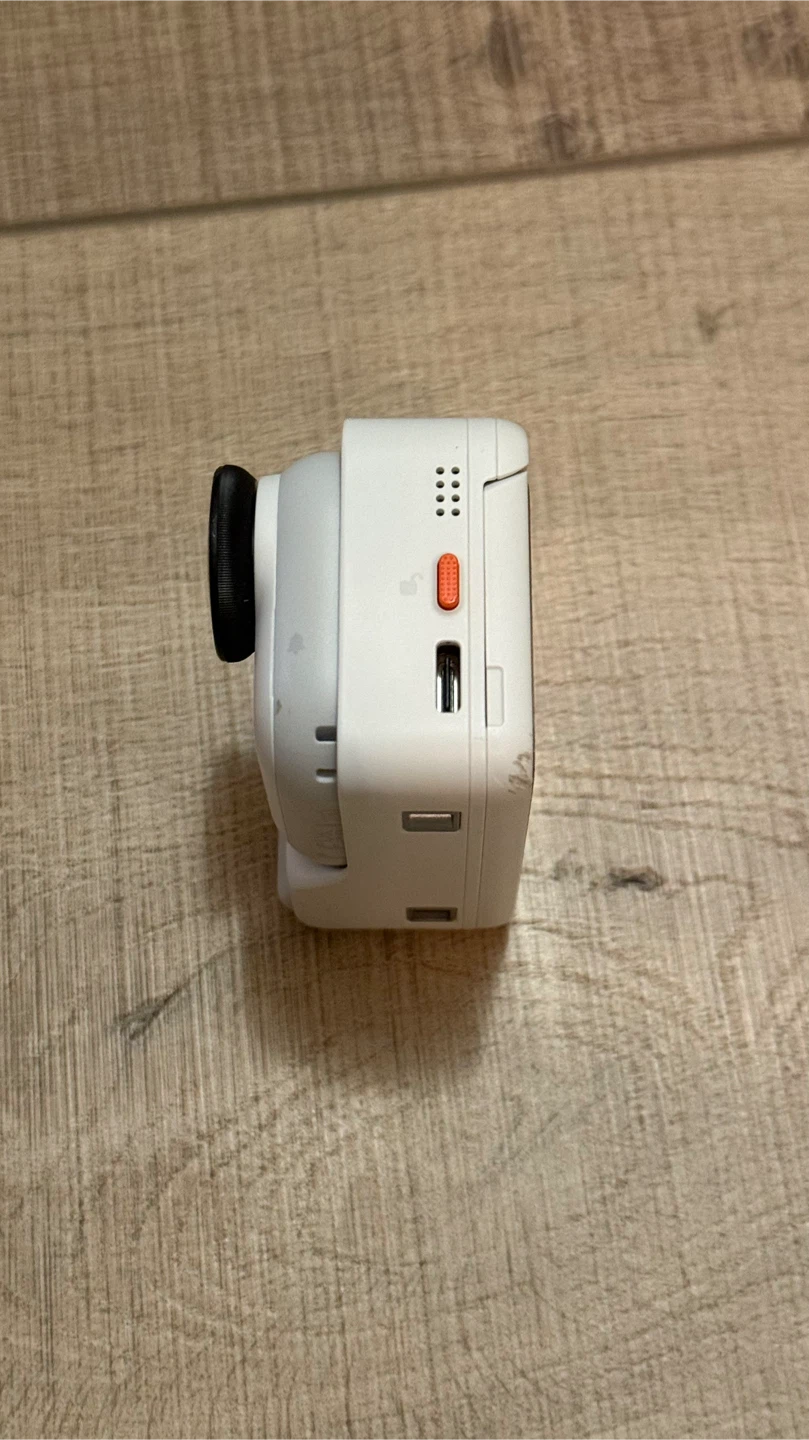 Insta360 GO Ultra - photo 3