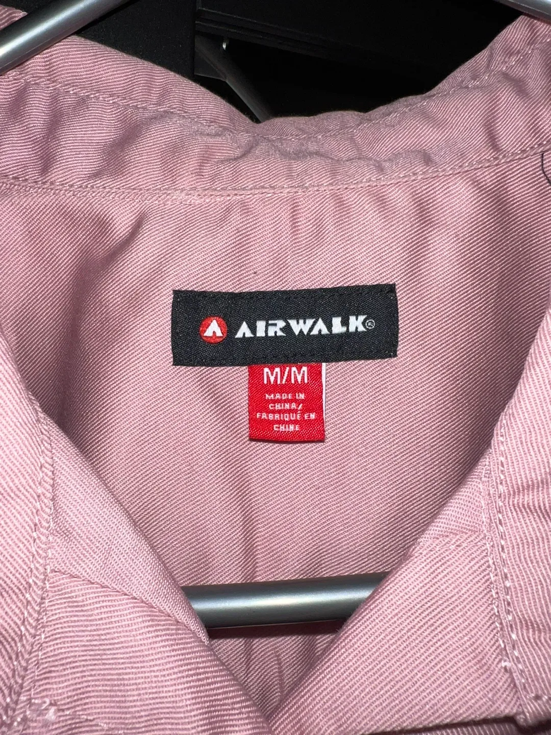 Airwalk Pink Button-Up Shirt - Size M image indicator(2)