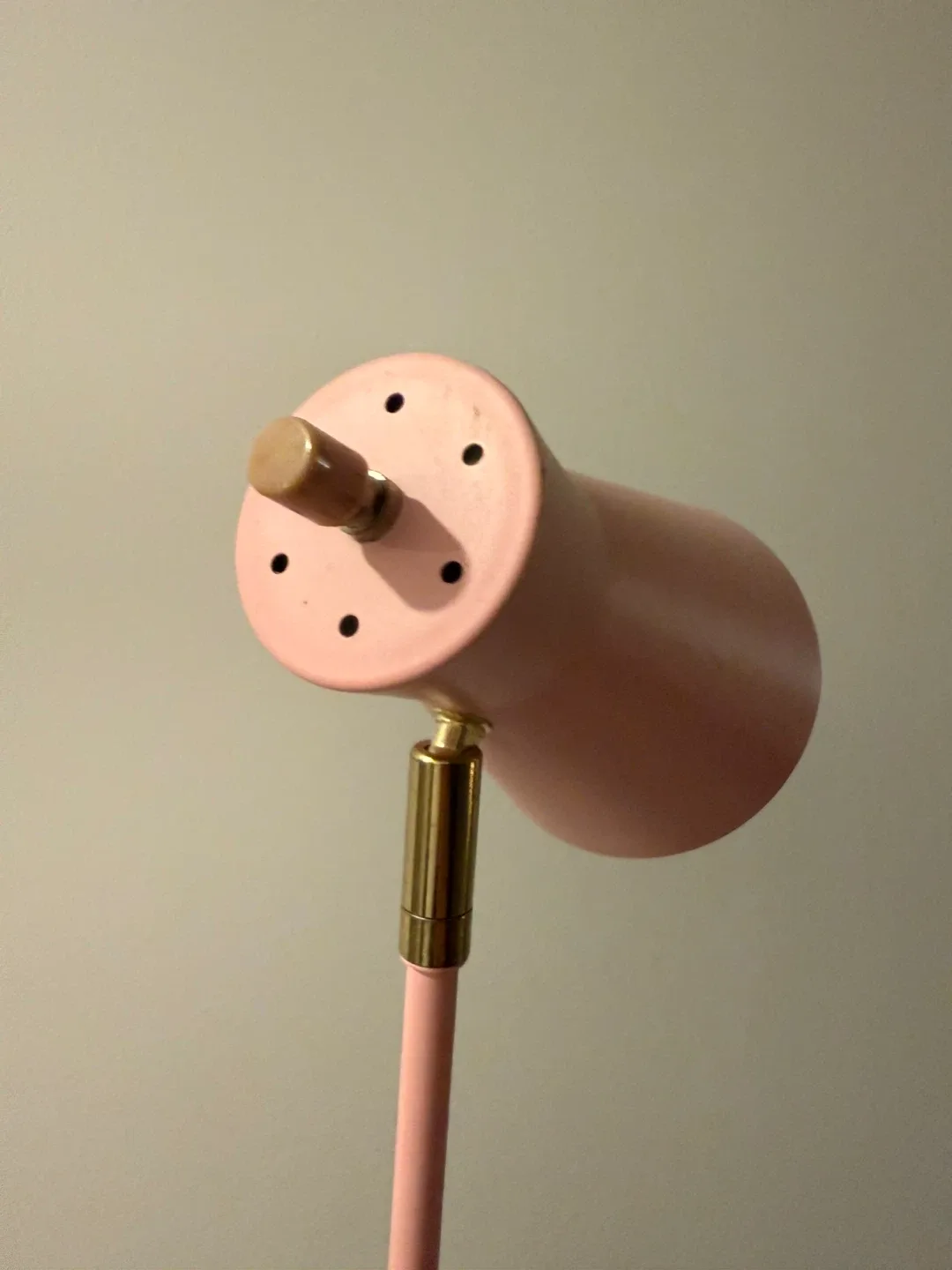 Pink Desk Lamp - Sleek Design - Light Weight image indicator(6)