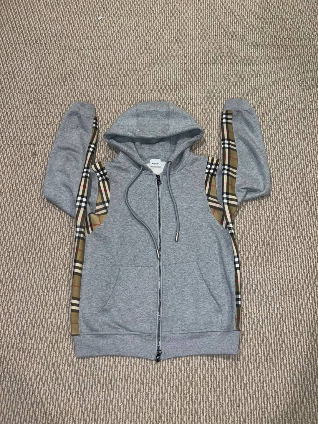 Authentic Burberry grey hoodie image indicator(2)