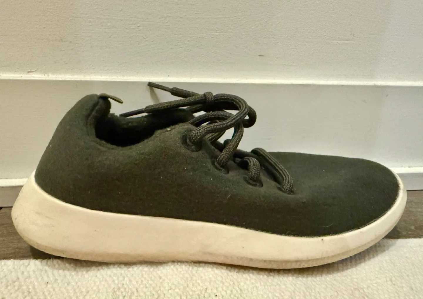 Allbirds Wool Runners Dark Green - Size 7