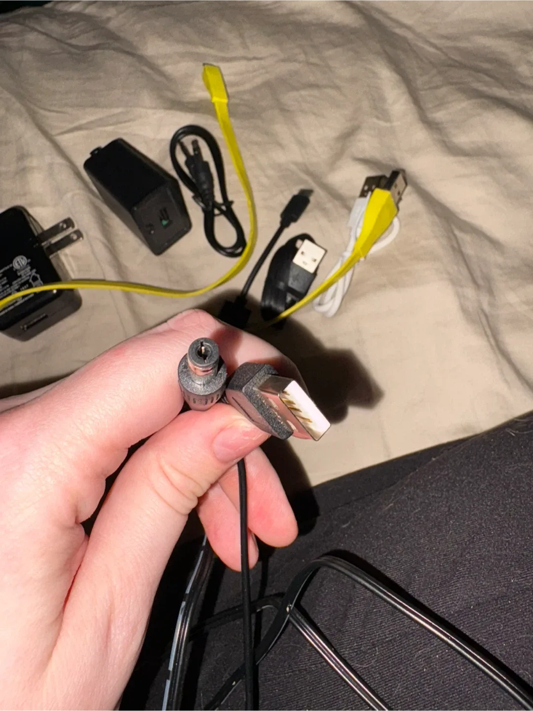 Assorted Chargers and Cables image indicator(5)