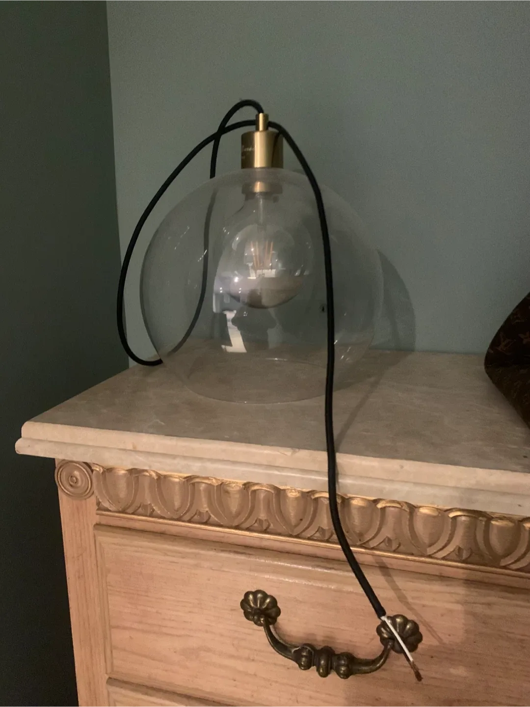 Glass Globe Table Lamp image indicator(2)