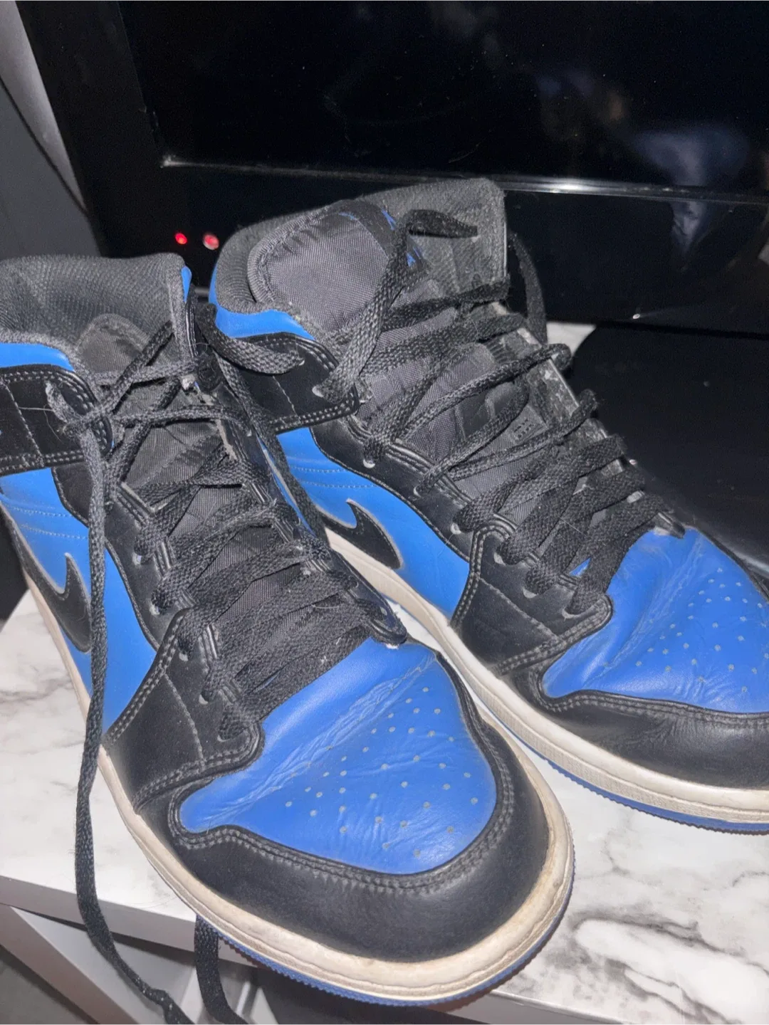 Nike Air Jordan 1 Mid Hyper Royal Black Size 8.5