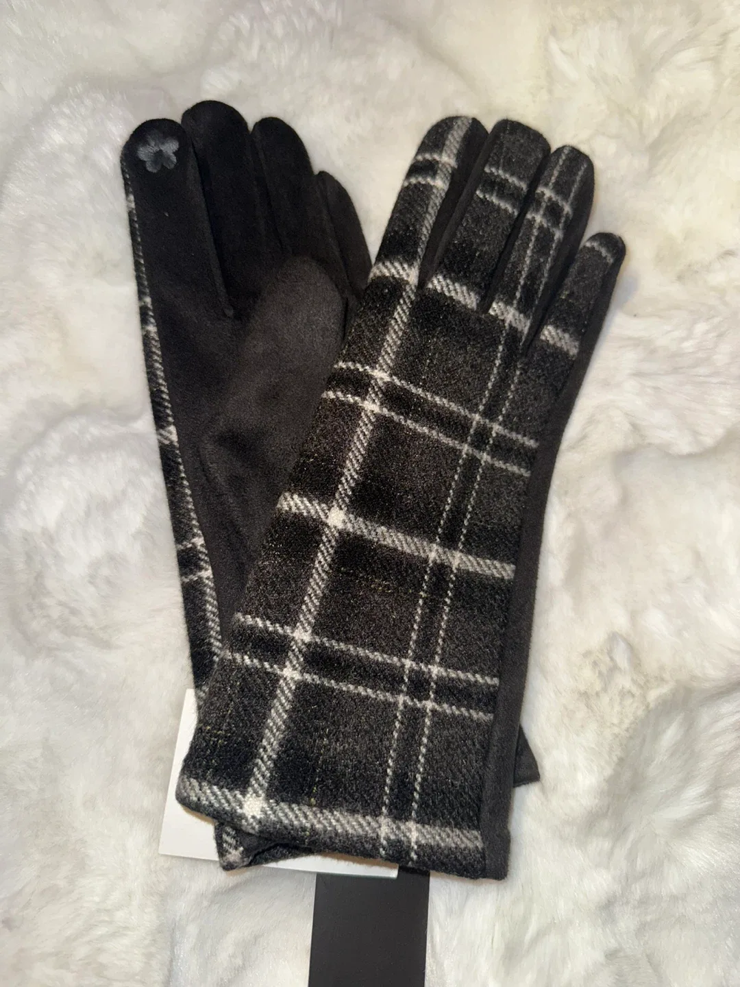 Hot Paws Plaid Touchscreen Gloves image indicator(3)