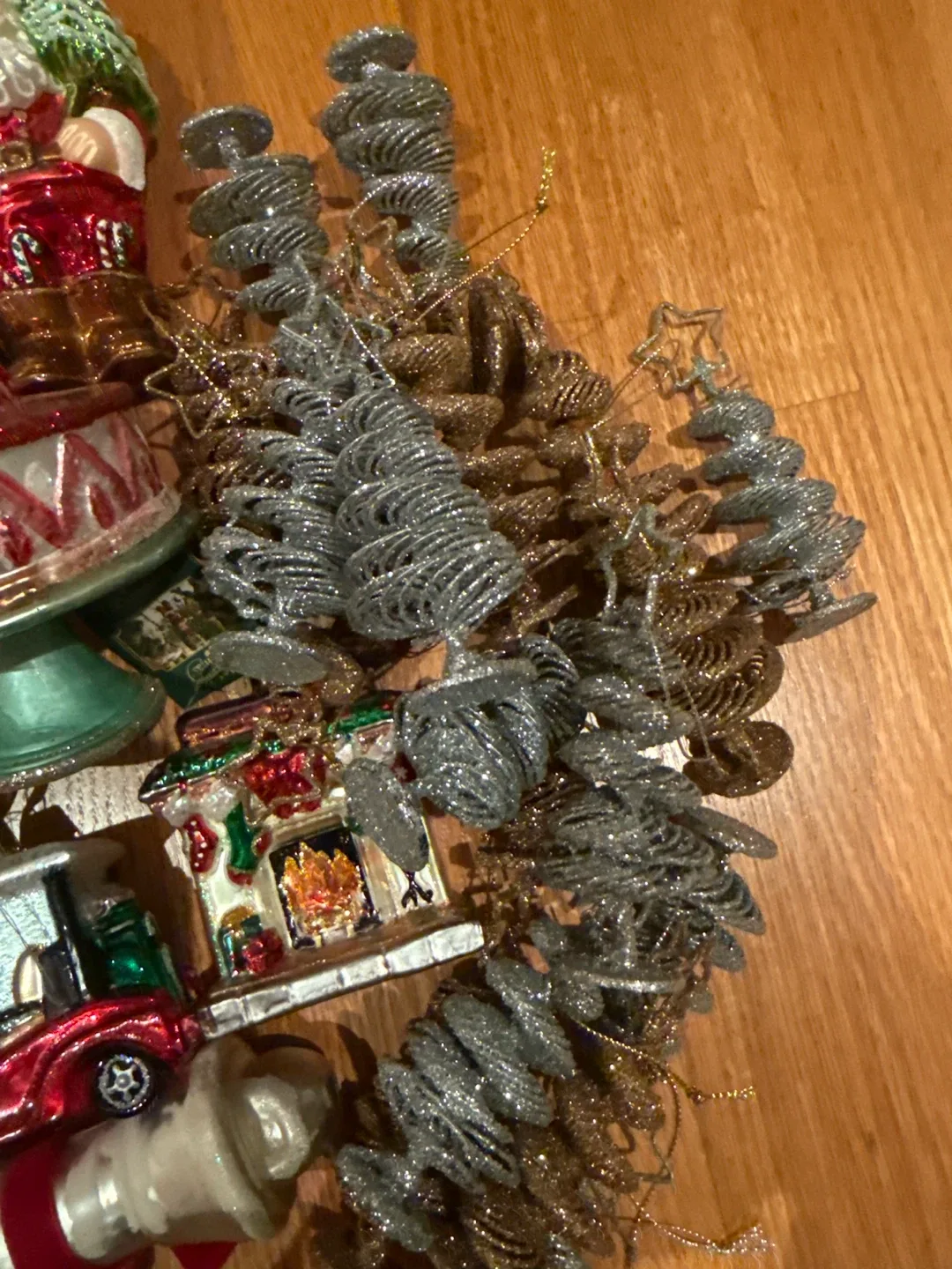 Christmas Ornaments - Mixed Lot image indicator(4)