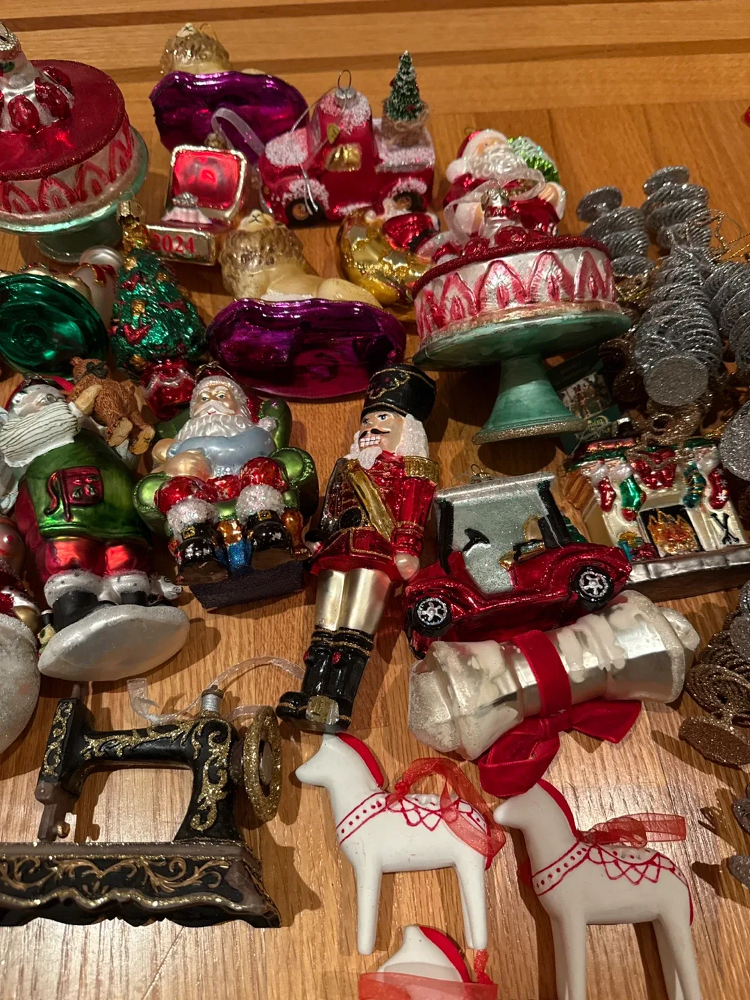 Christmas Ornaments - Mixed Lot image indicator(3)