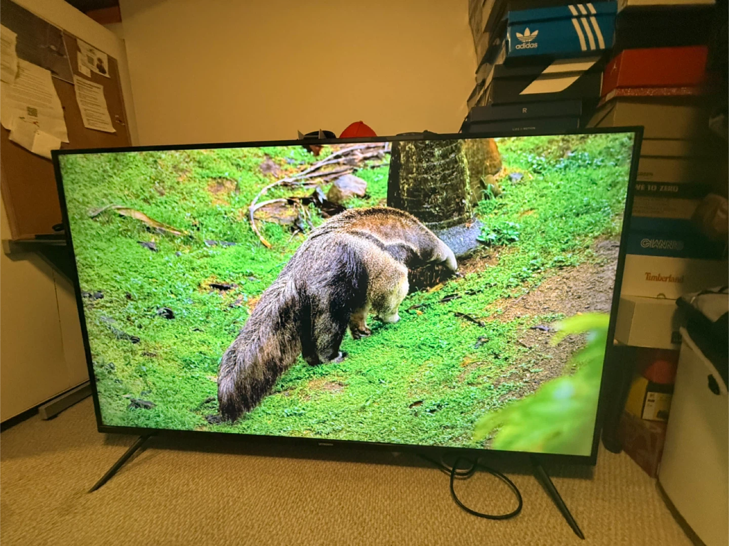 Skyworth 70UC6200 70" 4K UHD Smart TV - photo 2