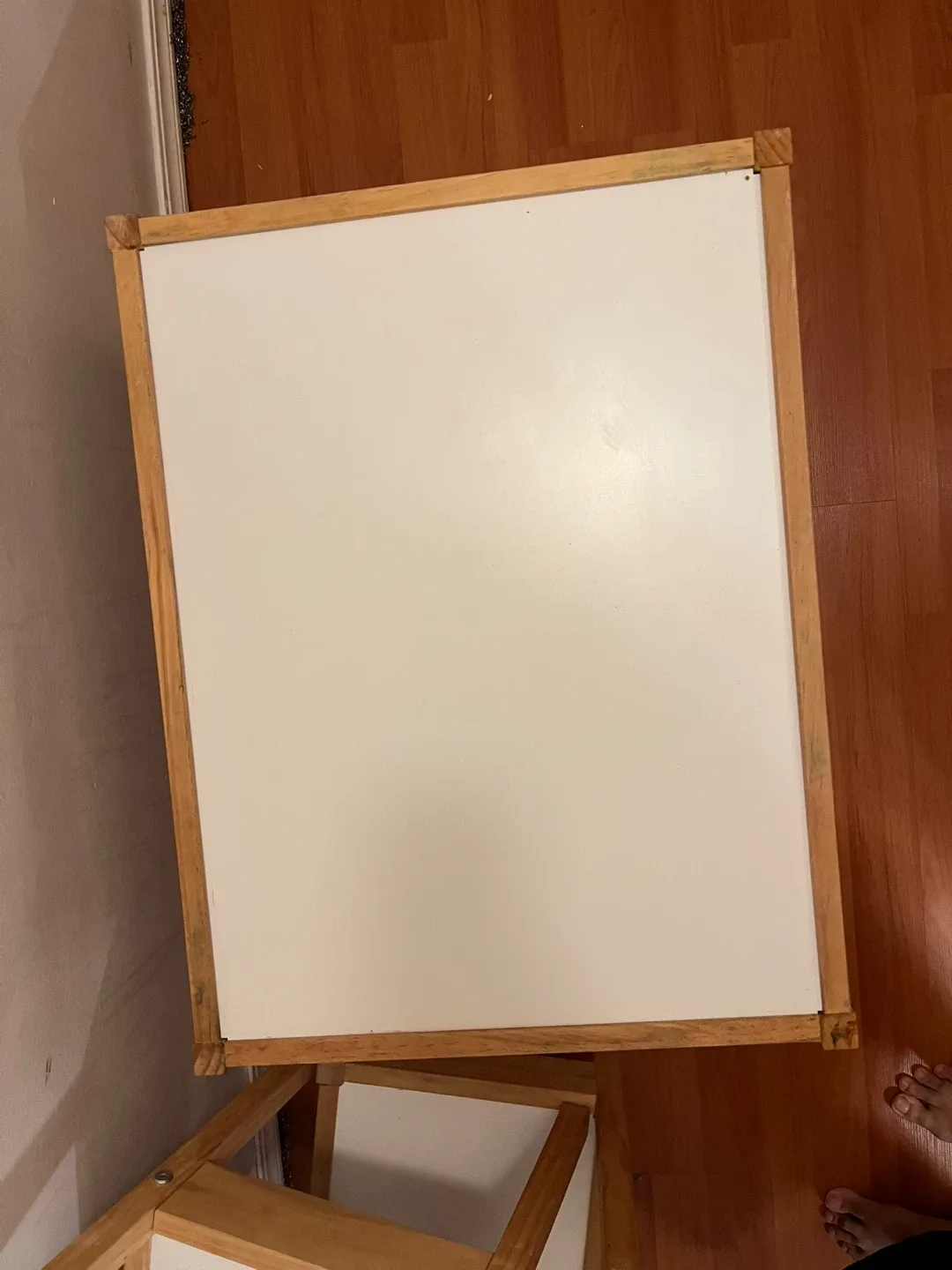 IKEA kids table and chairs image indicator(2)