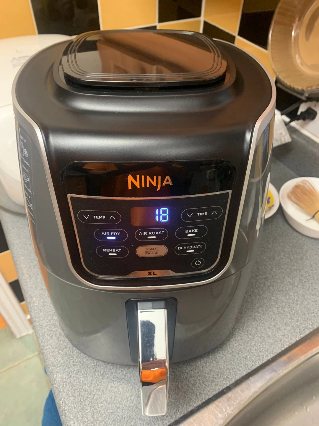 Can deliver .. Ninja Air Fryer XL (5.5 QT / 5.2 L)