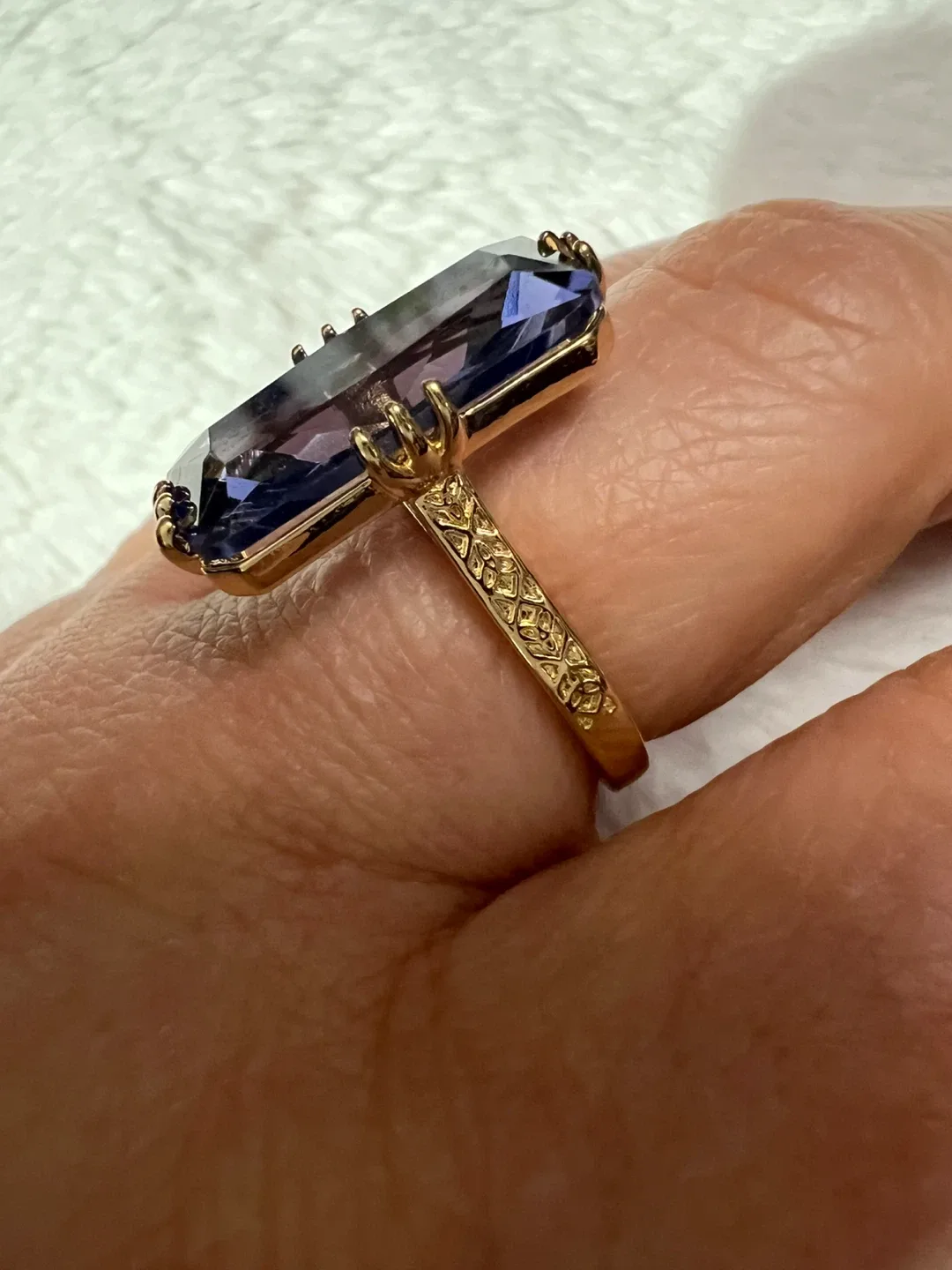 Ring with Rectangular Purple Stone image indicator(2)