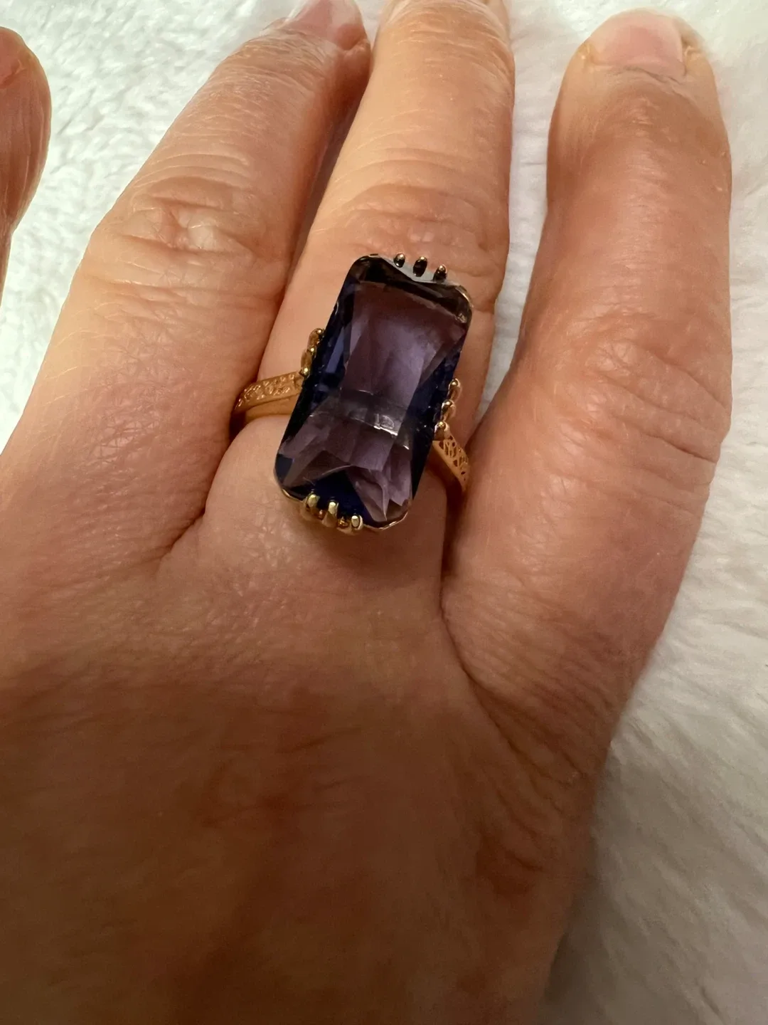 Ring with Rectangular Purple Stone image indicator(5)