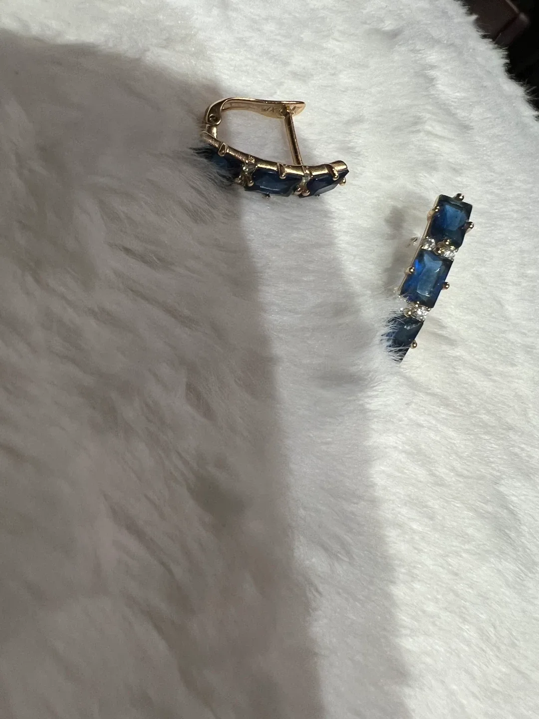 Blue stone earrings image indicator(2)