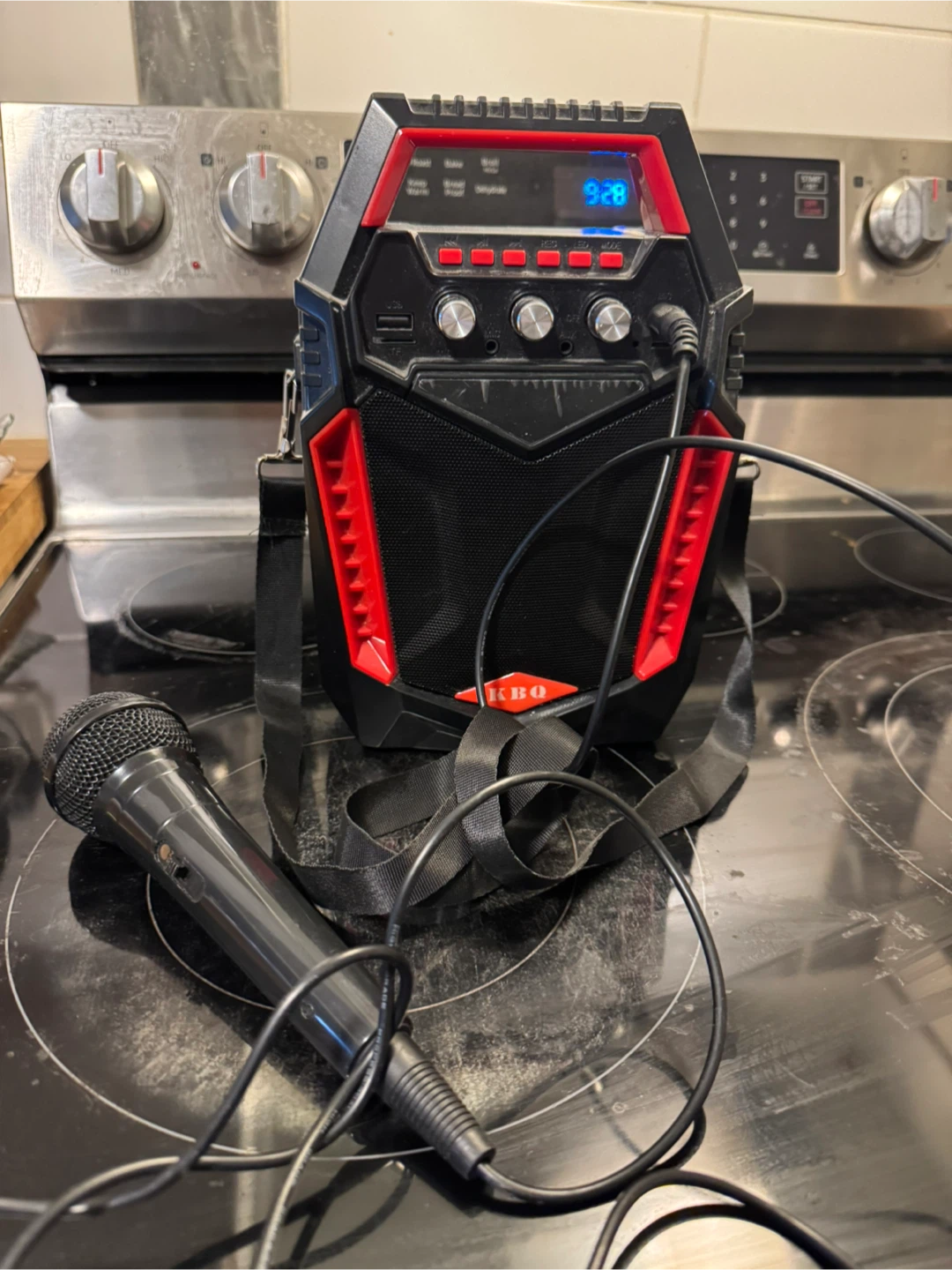 Karaoke machine 🎤