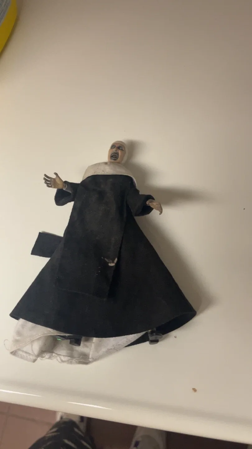 Neca Action Figures - The Nun & Predator image indicator(2)