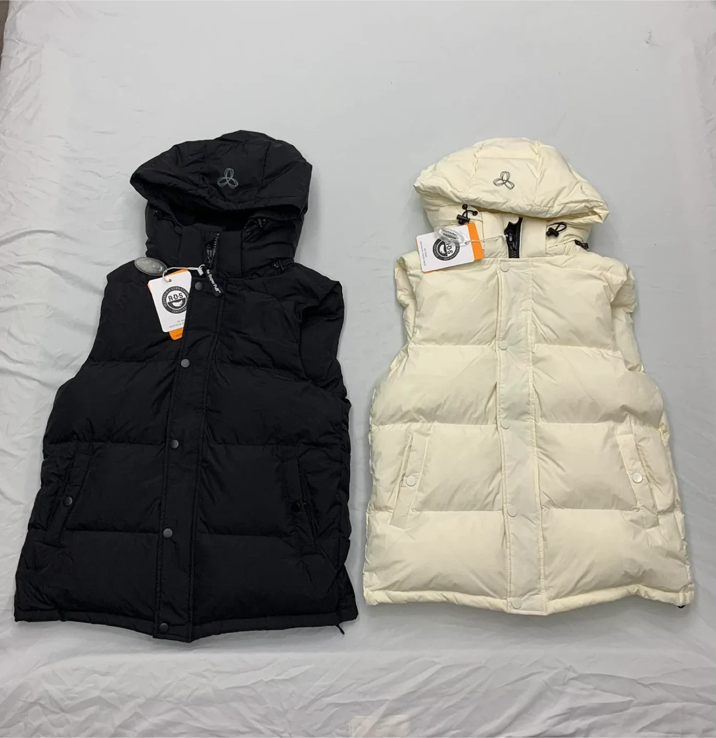 TNA Super Puff Vest - Black & Cream image indicator(2)