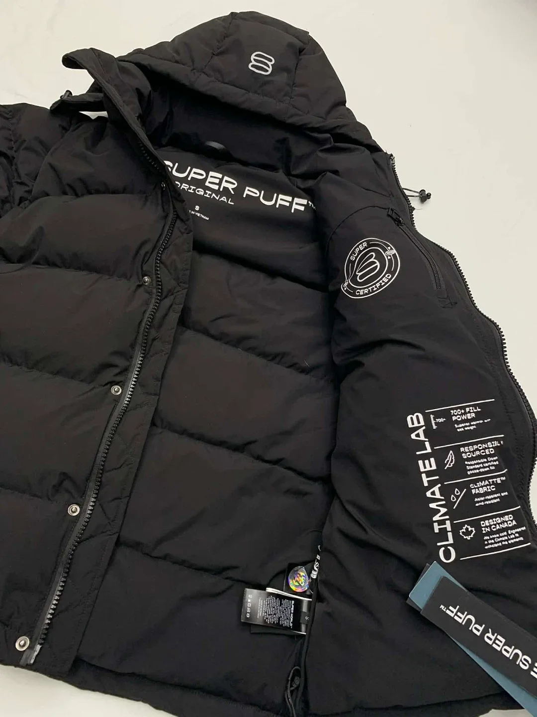 Super Puff Aritzia Black Jacket image indicator(2)