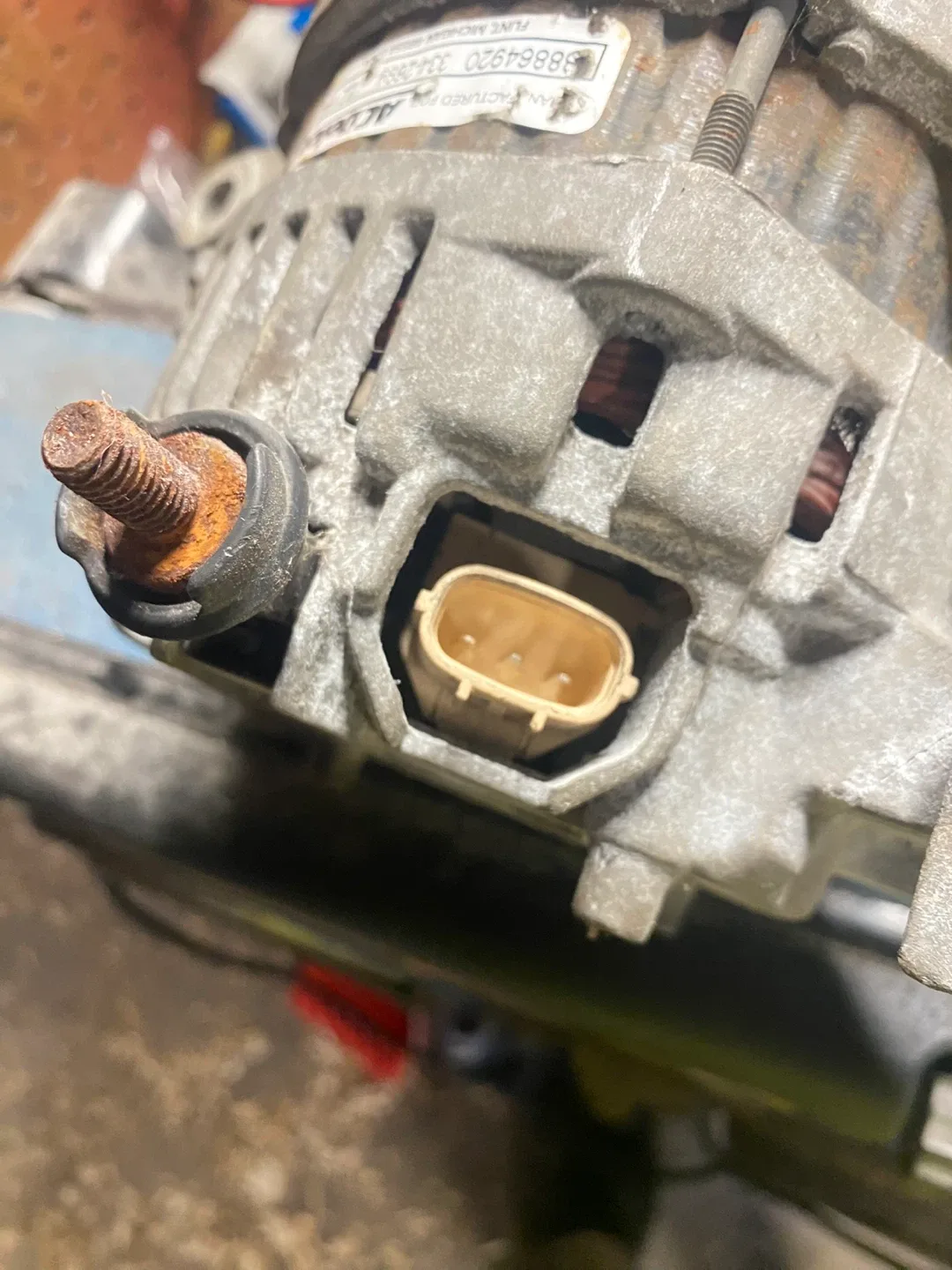 Mazda 3 2.5L ACDelco Alternator & FoMoCo Throttle Body image indicator(7)