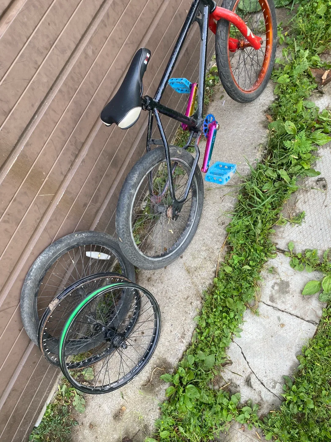 Custom 1970’s BMX Bike with Extra Wheels image indicator(2)