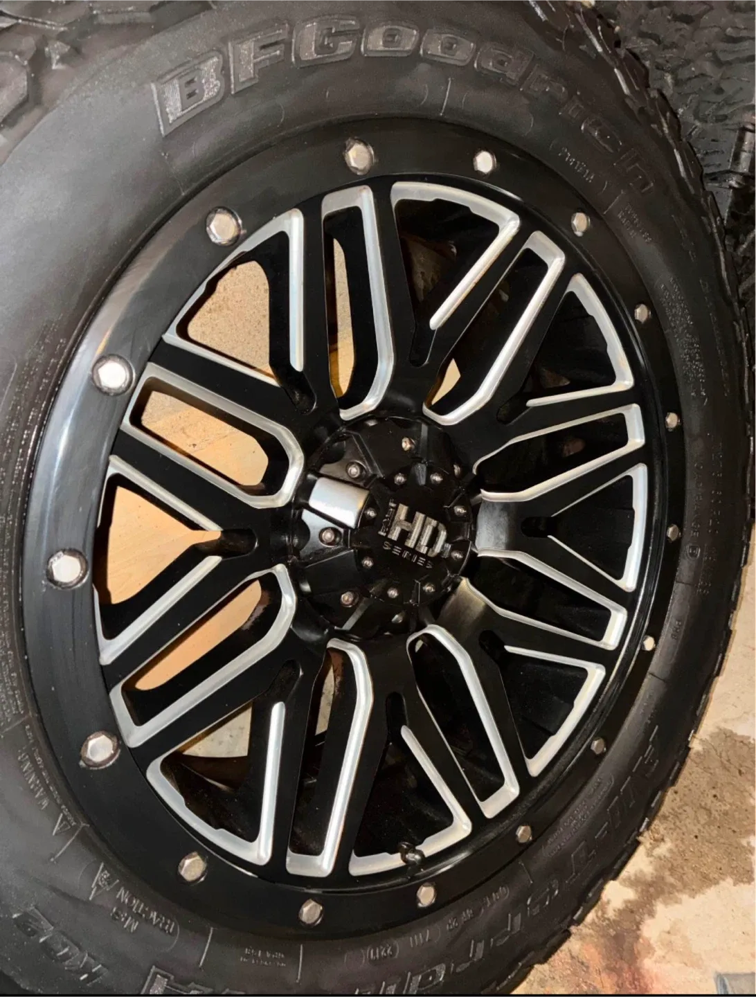 KO2 All-Terrain + Fuel Wheels image indicator(3)