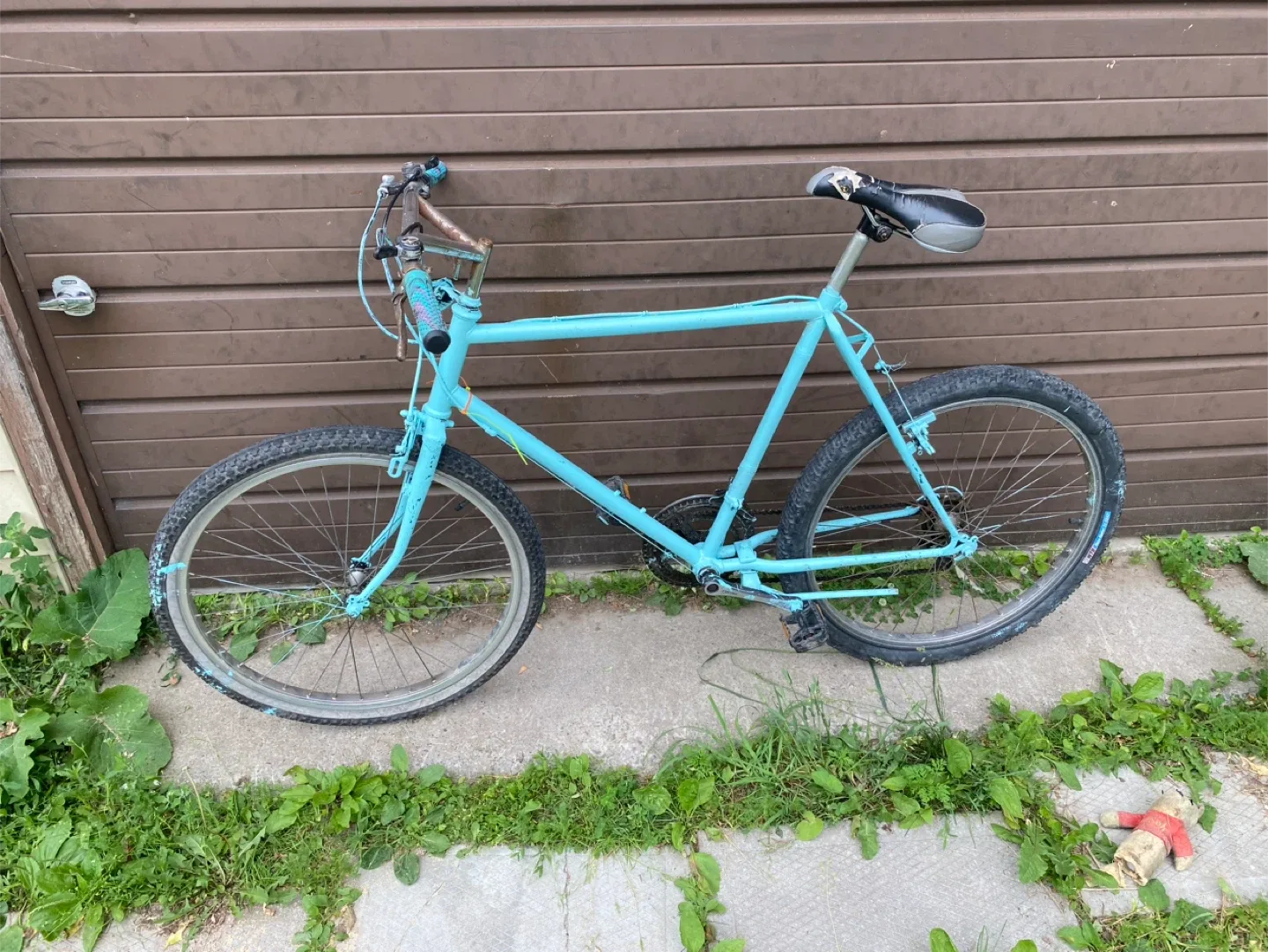 Turquoise men’s 26” Mountain Bike image indicator(2)