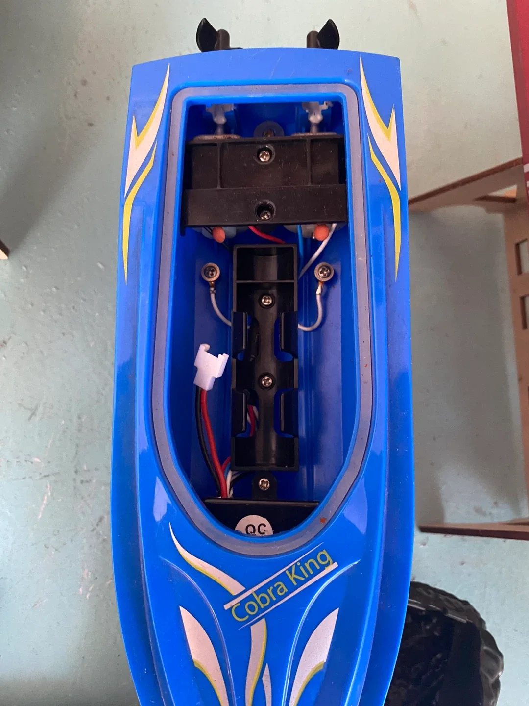 Remote Control Speed Boats & Alligator image indicator(5)