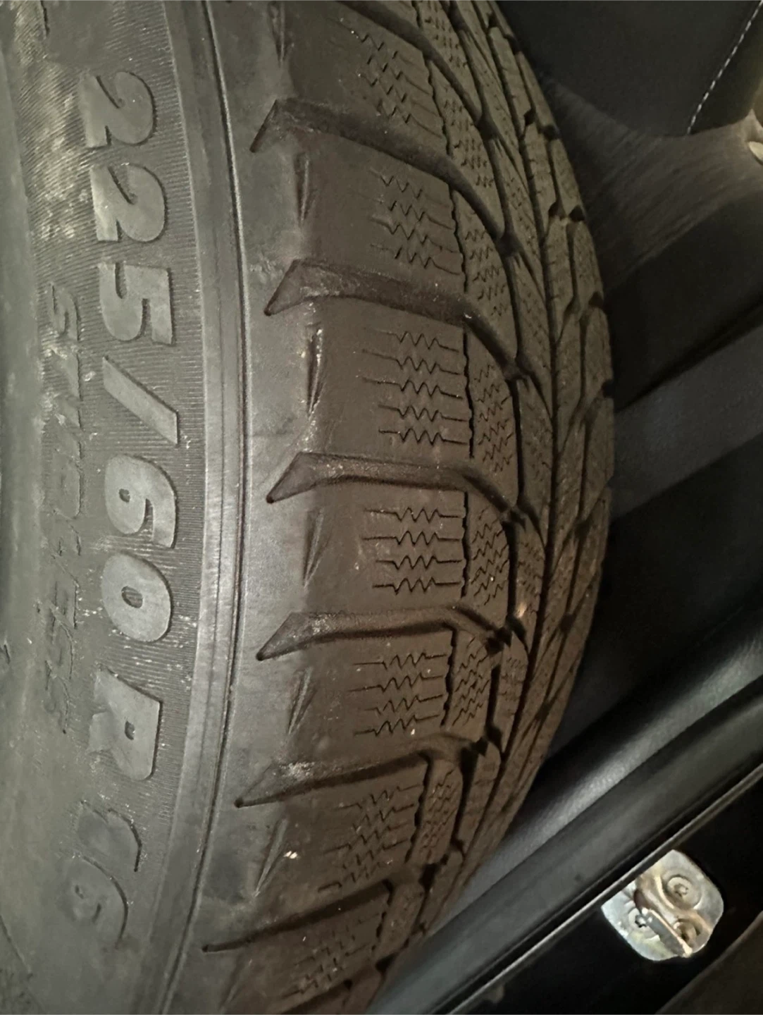 Michelin X-Ice Snow Tires - 225/60R16 - photo 2