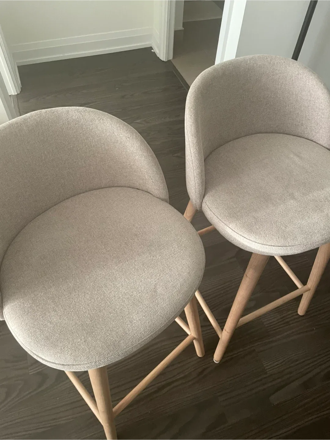 4 bar stools - grey with light wood legs image indicator(3)