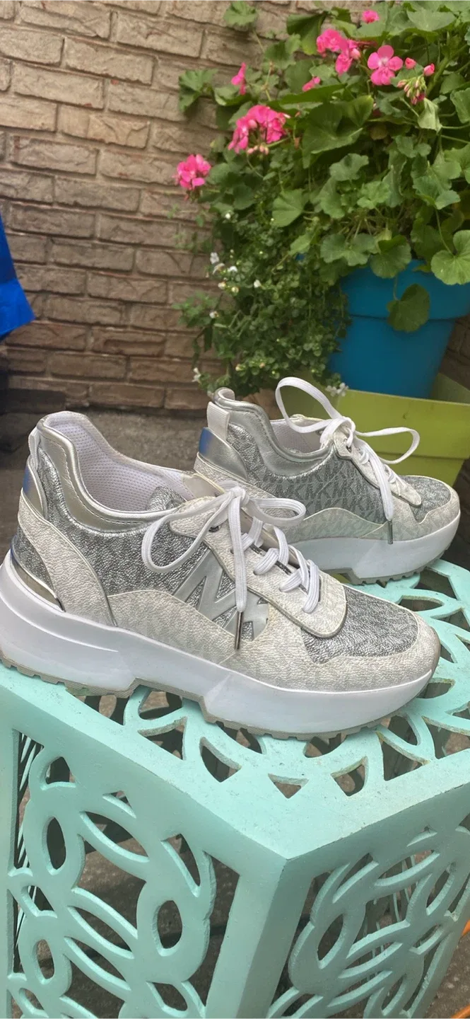 Michael Kors Sneakers image indicator(2)