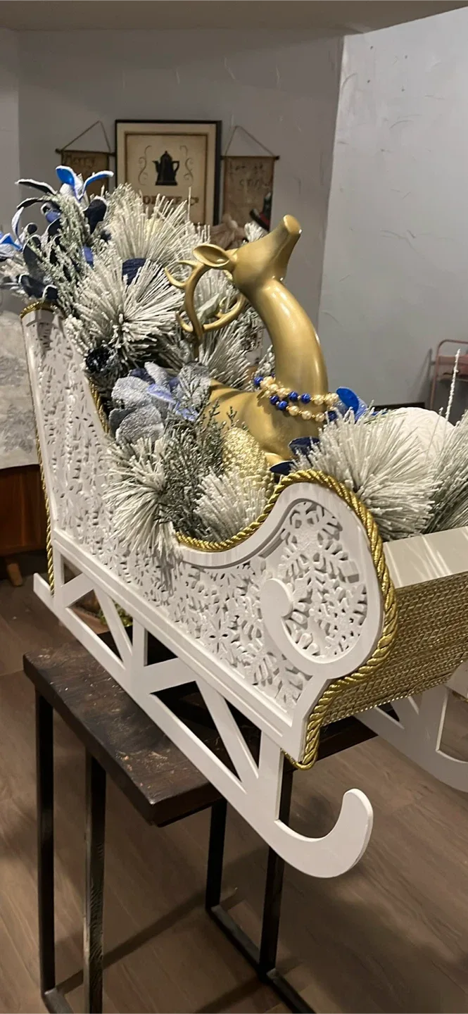Decorative Christmas Sleigh with Reindeer image indicator(4)