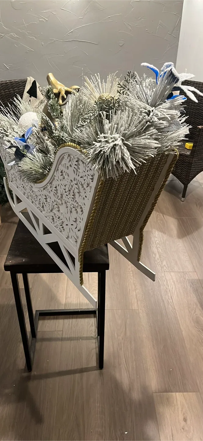 Decorative Christmas Sleigh with Reindeer image indicator(2)