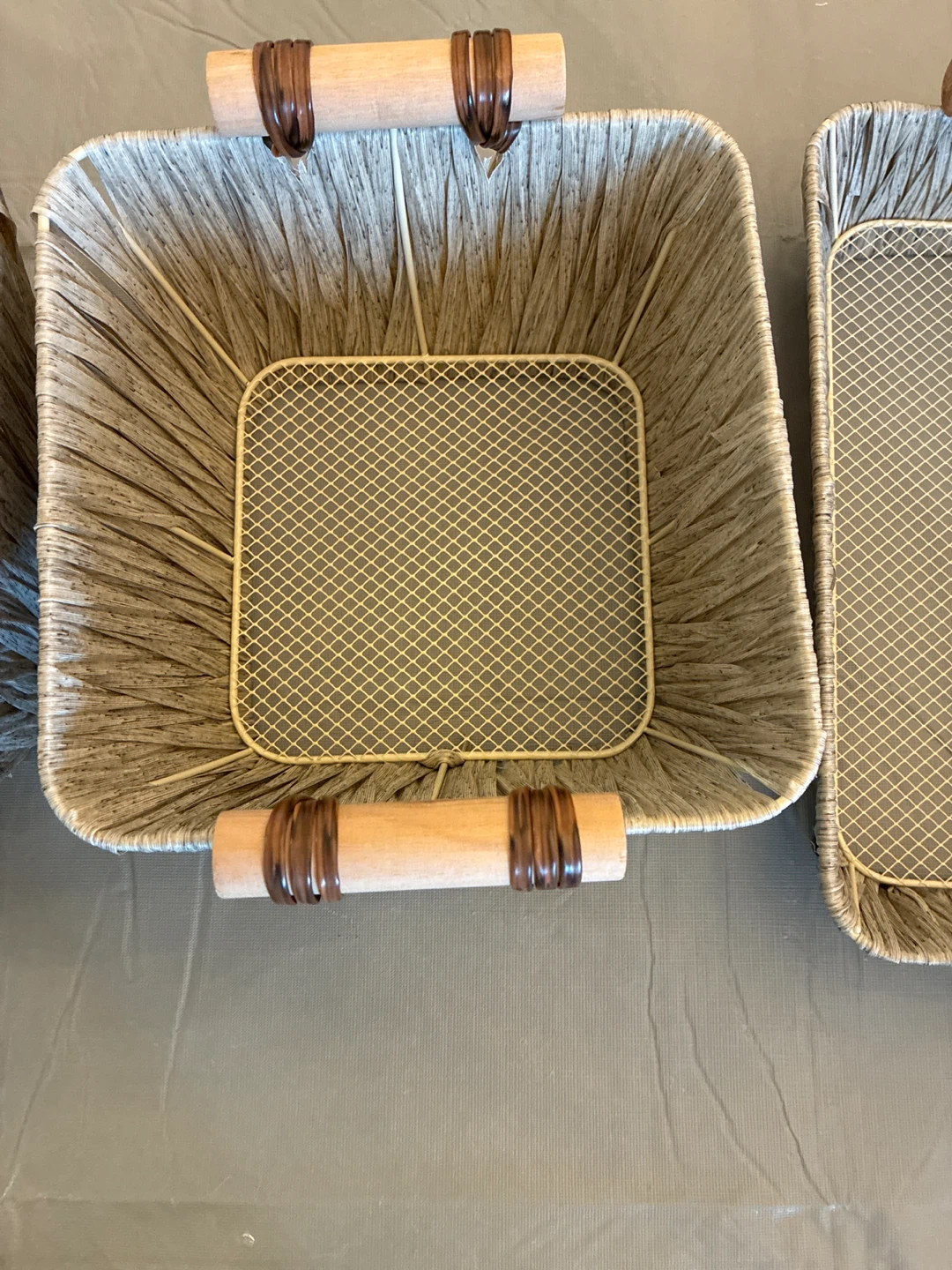 Never used Set of 4 Woven Baskets with Handles - photo 2