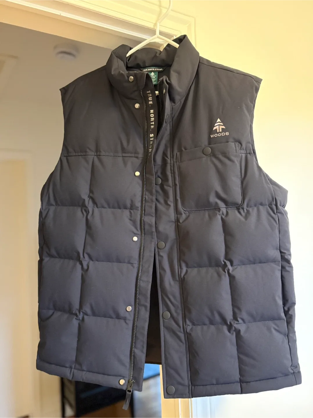 Woods Puffer Vest - Size XL image indicator(3)