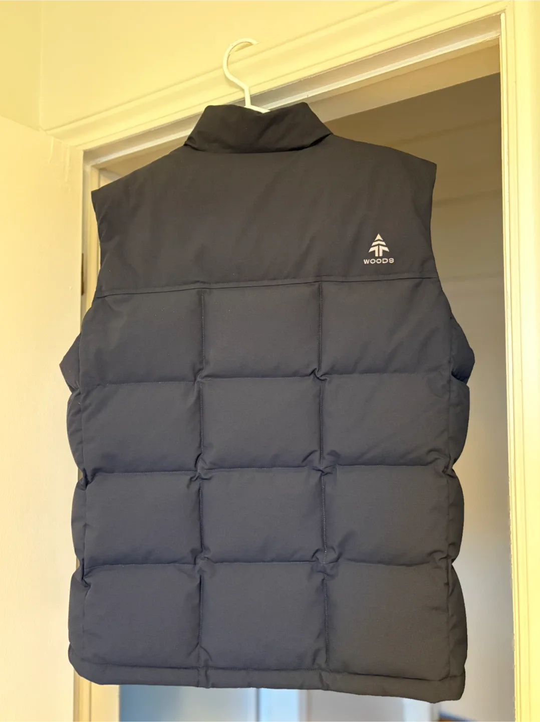 Woods Puffer Vest - Size XL image indicator(2)