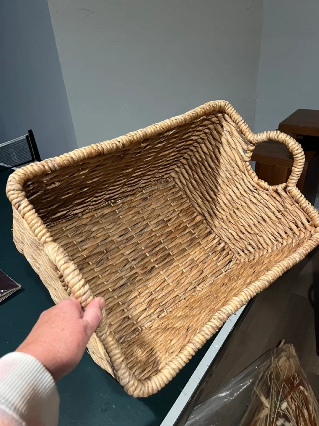 Woven Storage Basket with Handles image indicator(3)