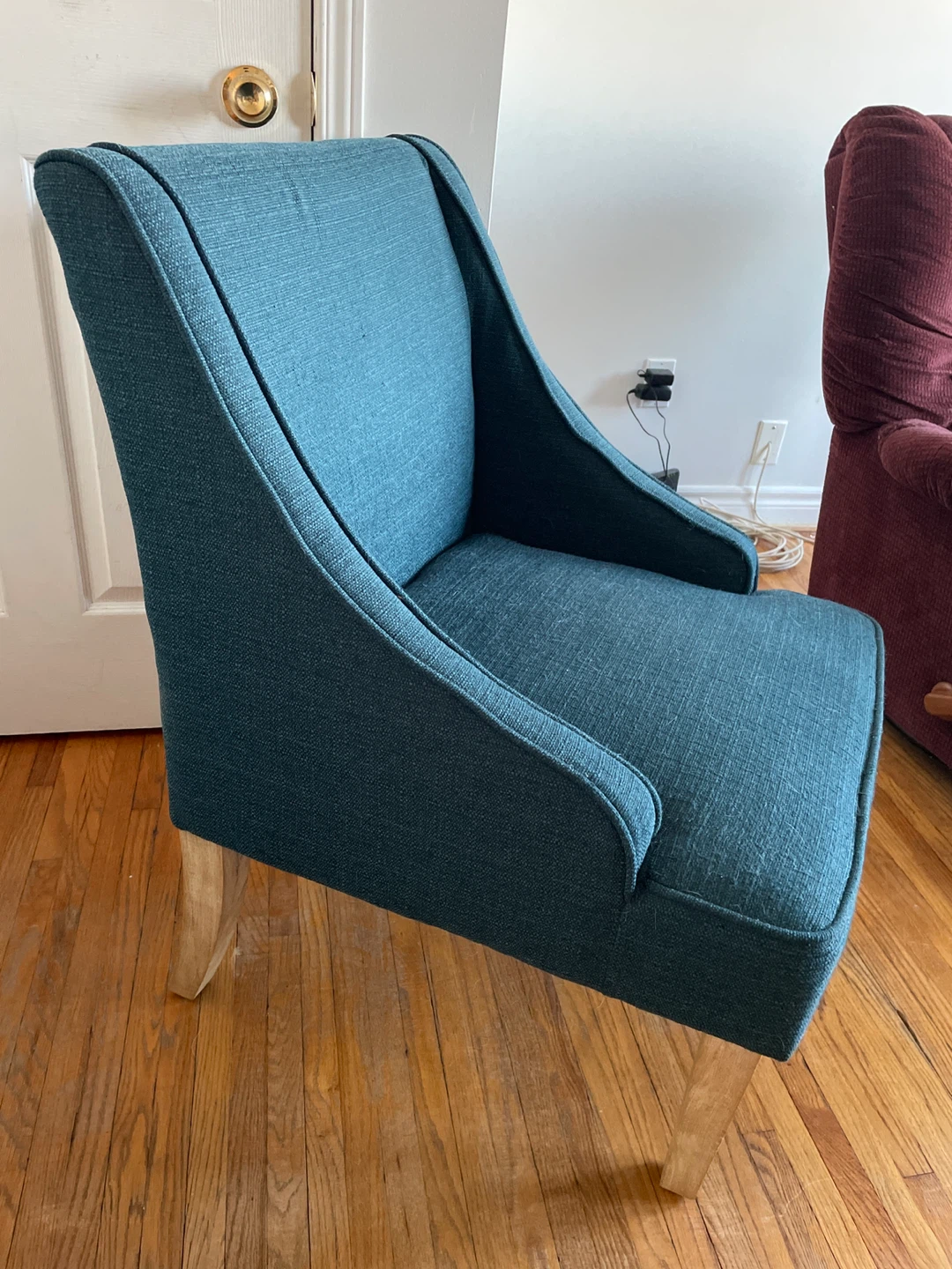 Blue and wood Love Seat - photo 2