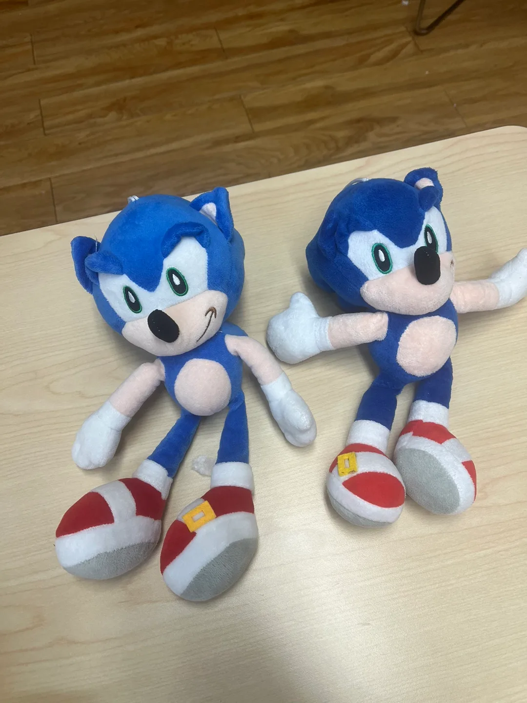 Sonic the Hedgehog Plush Toys (Set of 2) image indicator(2)
