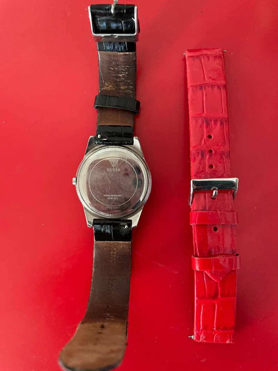 Guess Ladies Watch with Extra Red Strap image indicator(2)