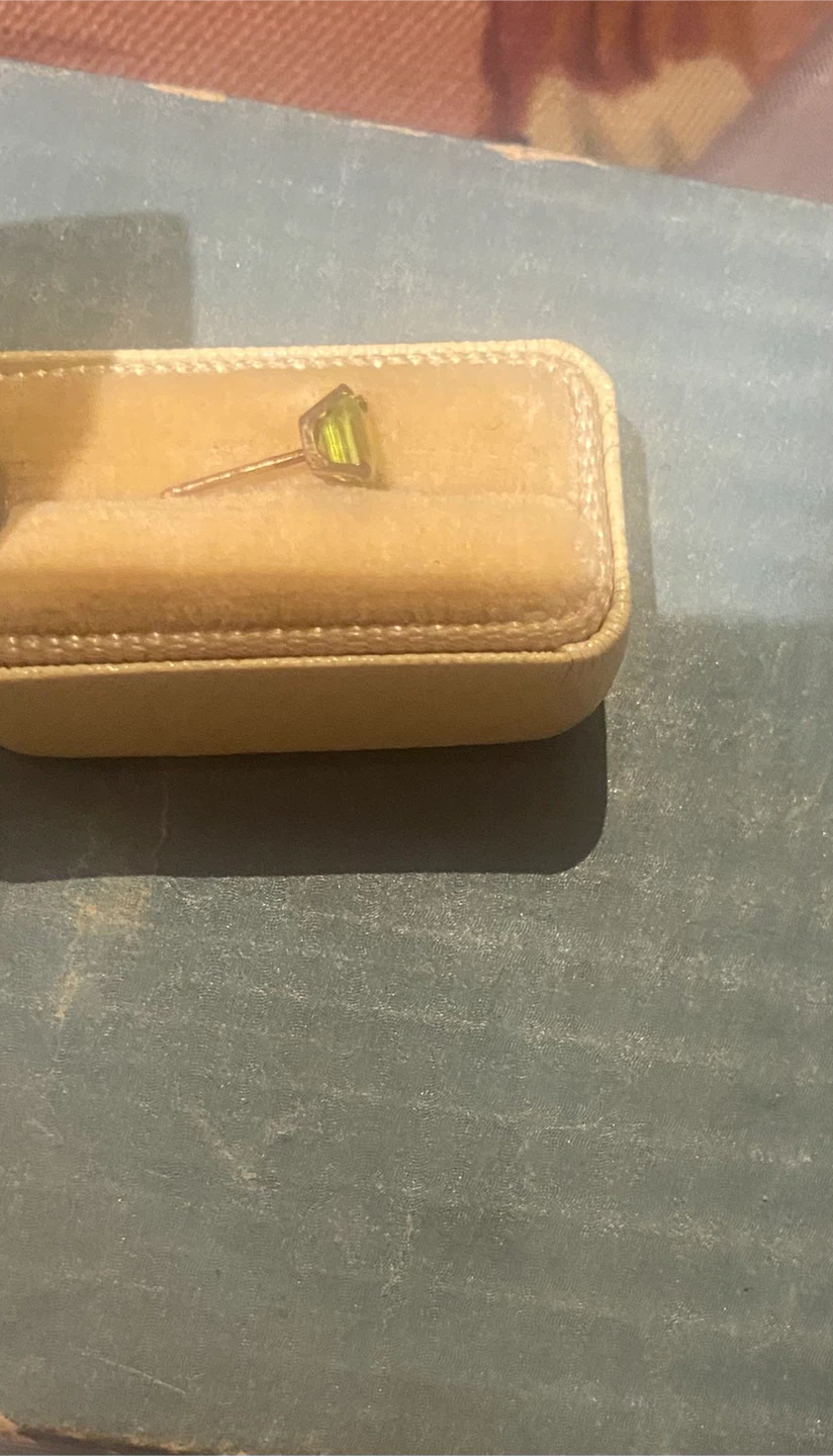 14k Gold Peridot Stud Earrings - photo 2