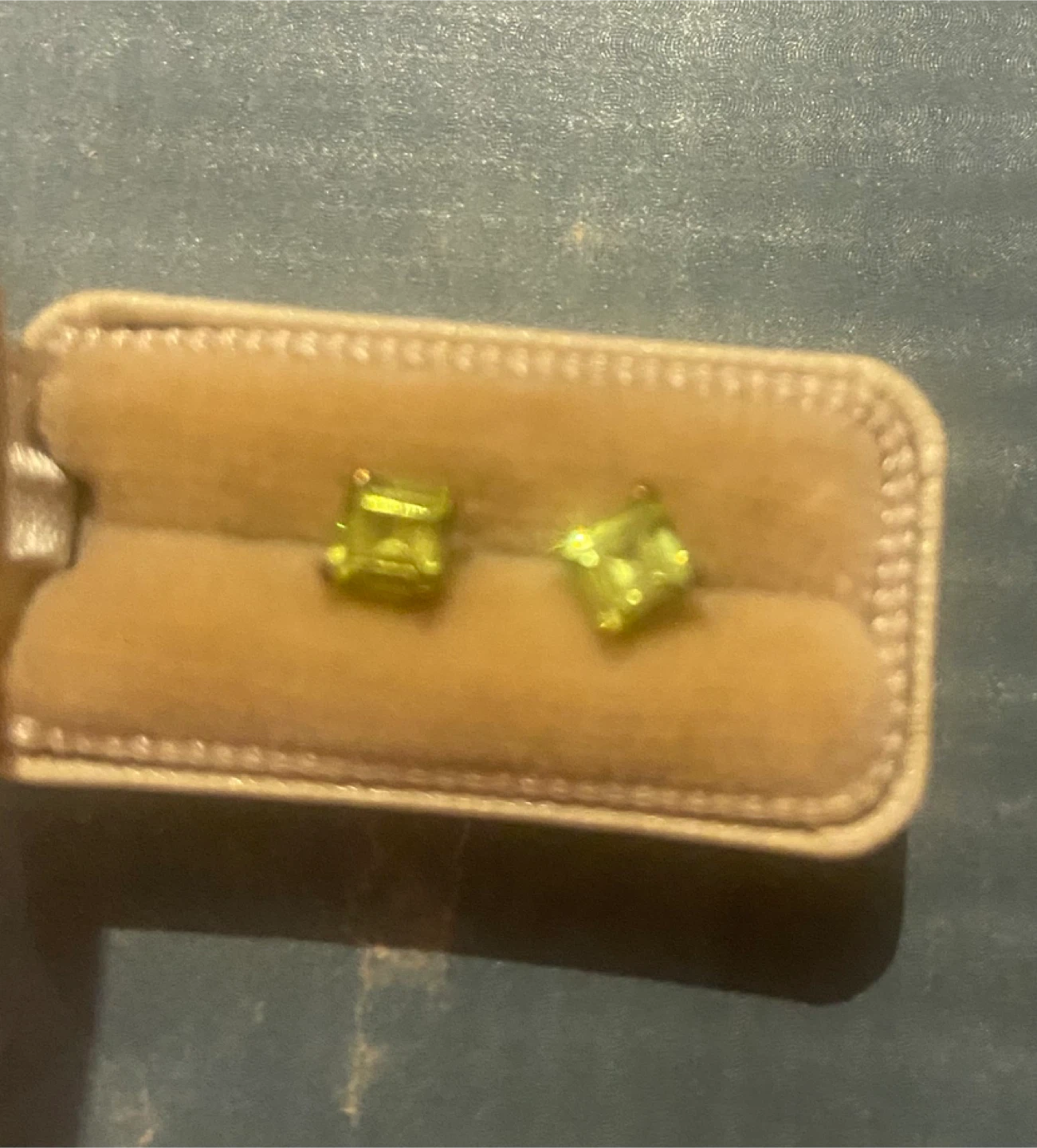 14k Gold Peridot Stud Earrings
