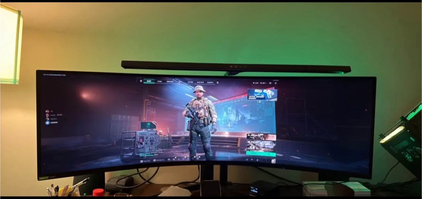 Samsung Odyssey G9 C49G95T ultra-wide gaming monitor