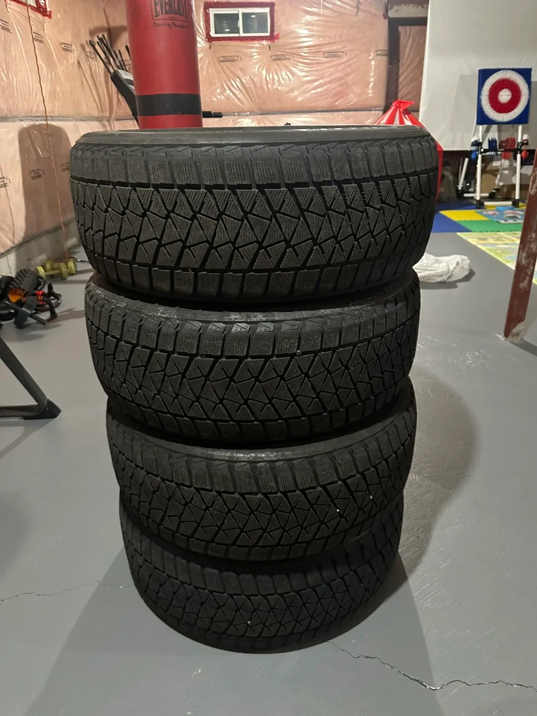 Bridgestone Blizzak P245/50R20 Winter Tires - Set of 4 image indicator(3)