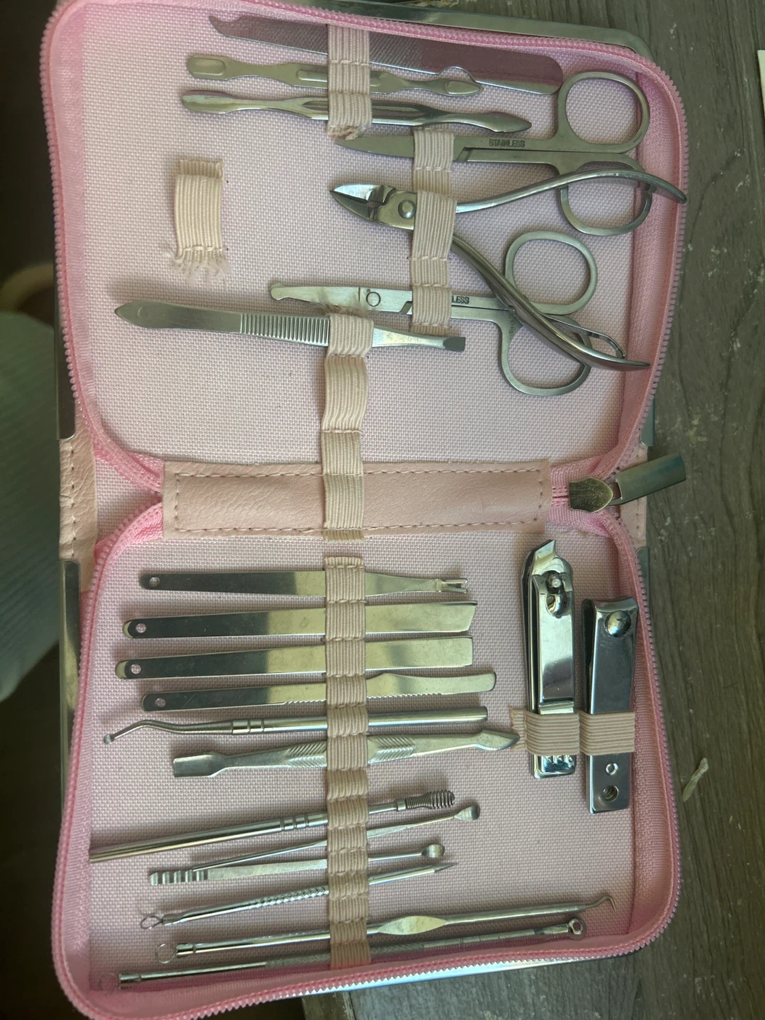 Manicure Set in Pink Case